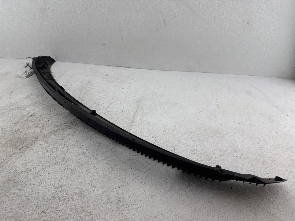 00-02 Saturn S Sw2 Windshield Wiper Cowl Panel Vent