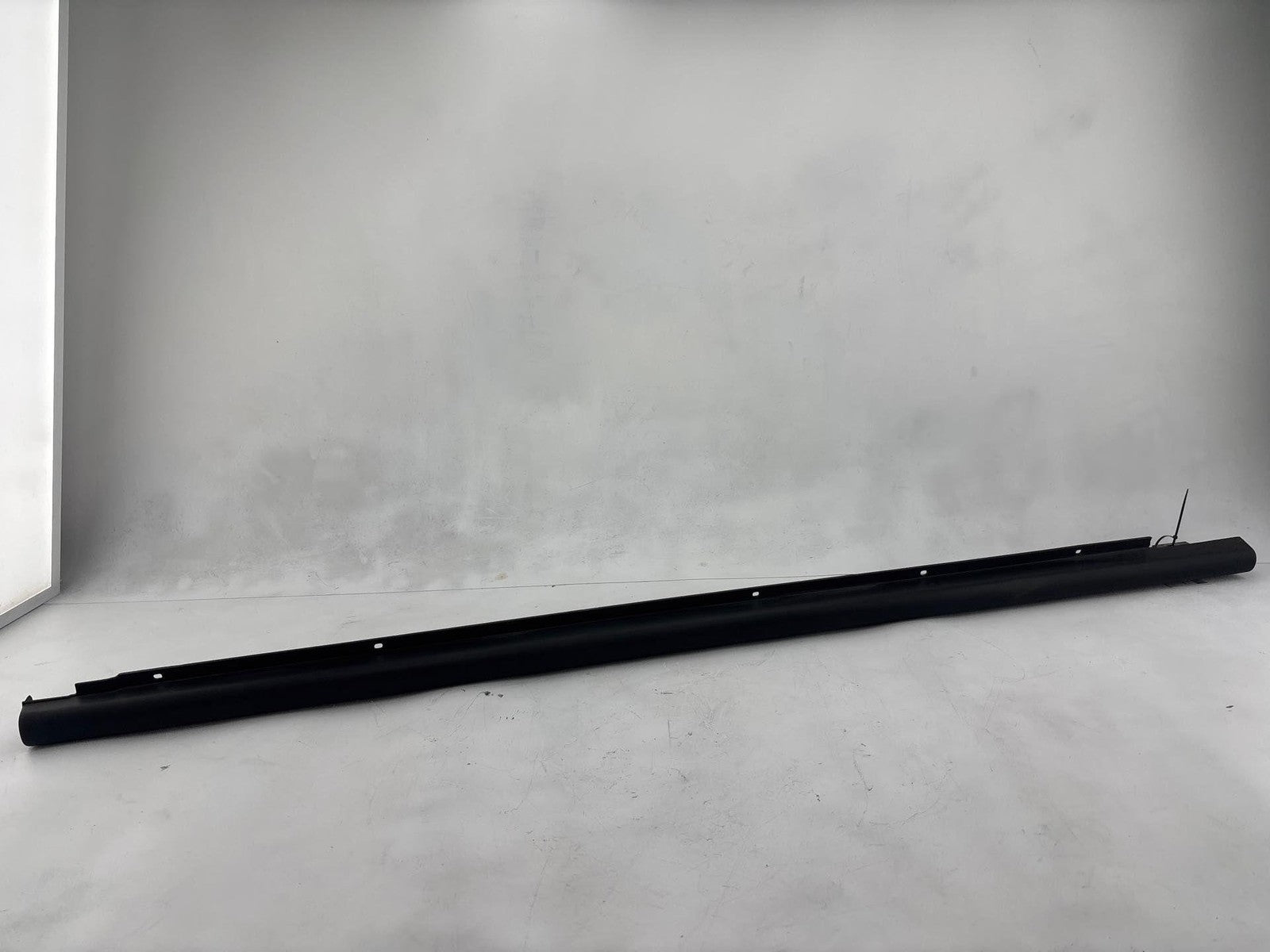 00-02 Saturn S Sw2 Passenger Side Rocker Moulding Oem