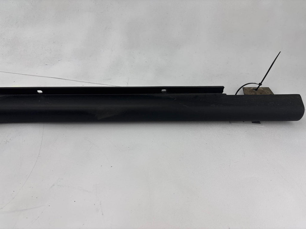 00-02 Saturn S Sw2 Passenger Side Rocker Moulding Oem