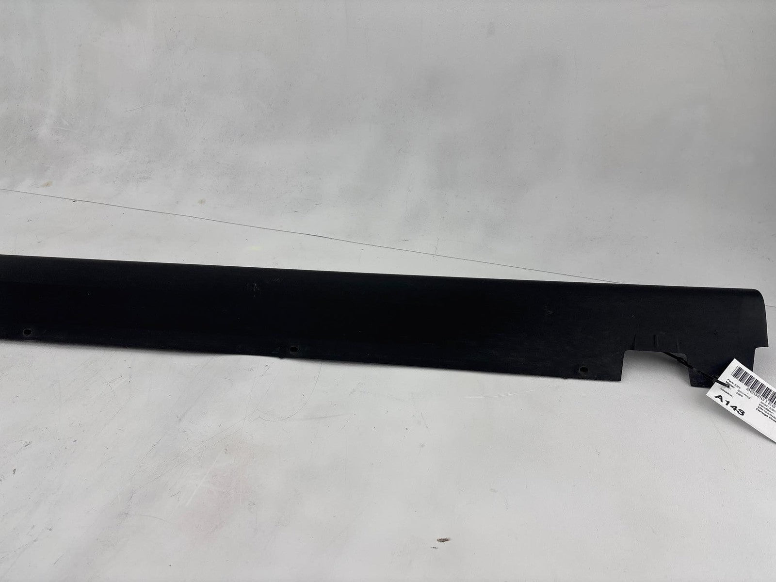 00-02 Saturn S Sw2 Passenger Side Rocker Moulding Oem