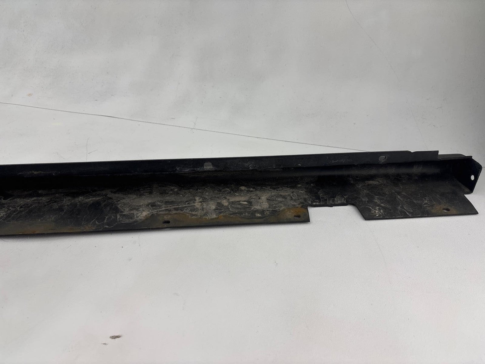00-02 Saturn S Sw2 Passenger Side Rocker Moulding Oem