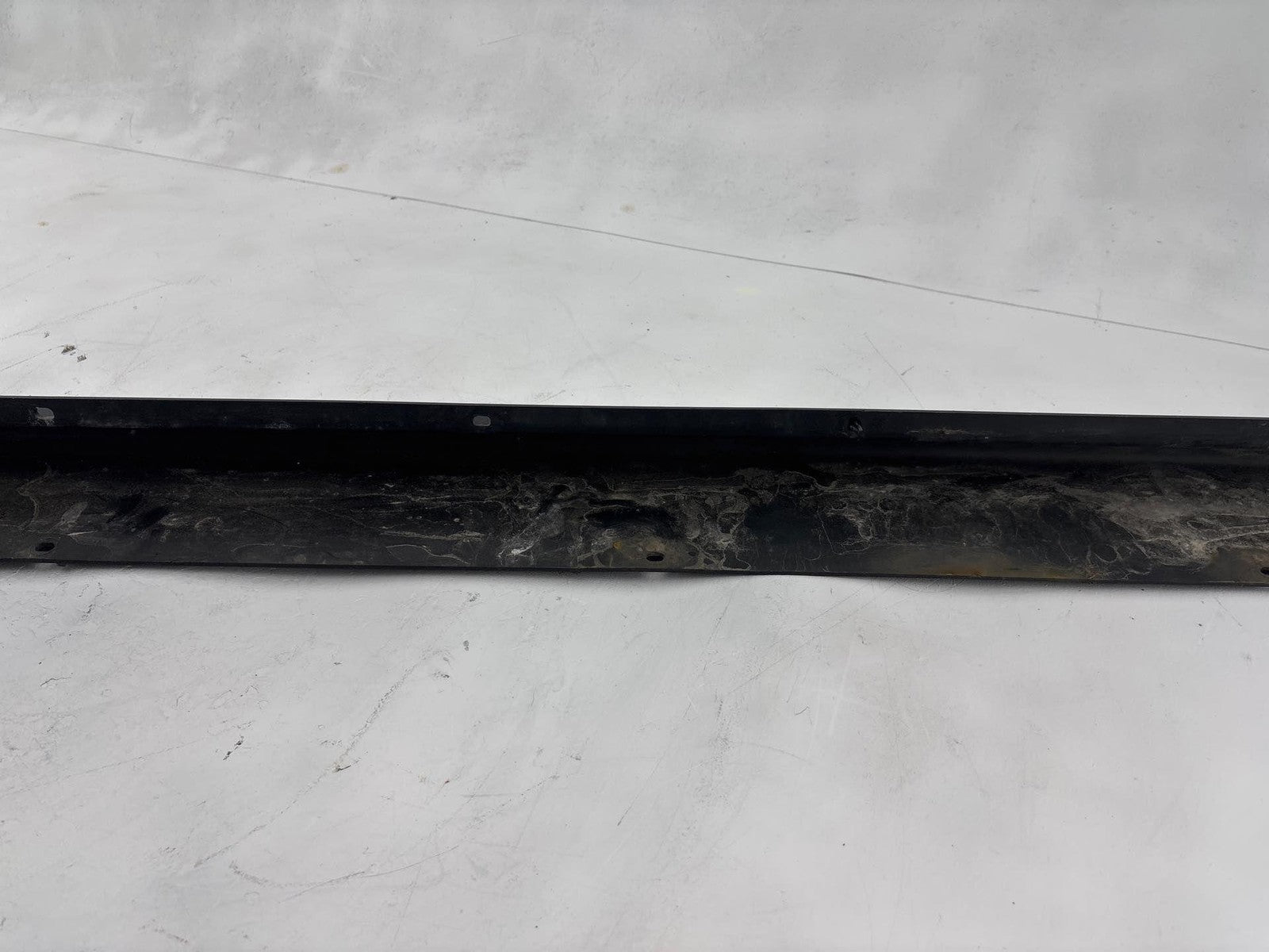 00-02 Saturn S Sw2 Passenger Side Rocker Moulding Oem
