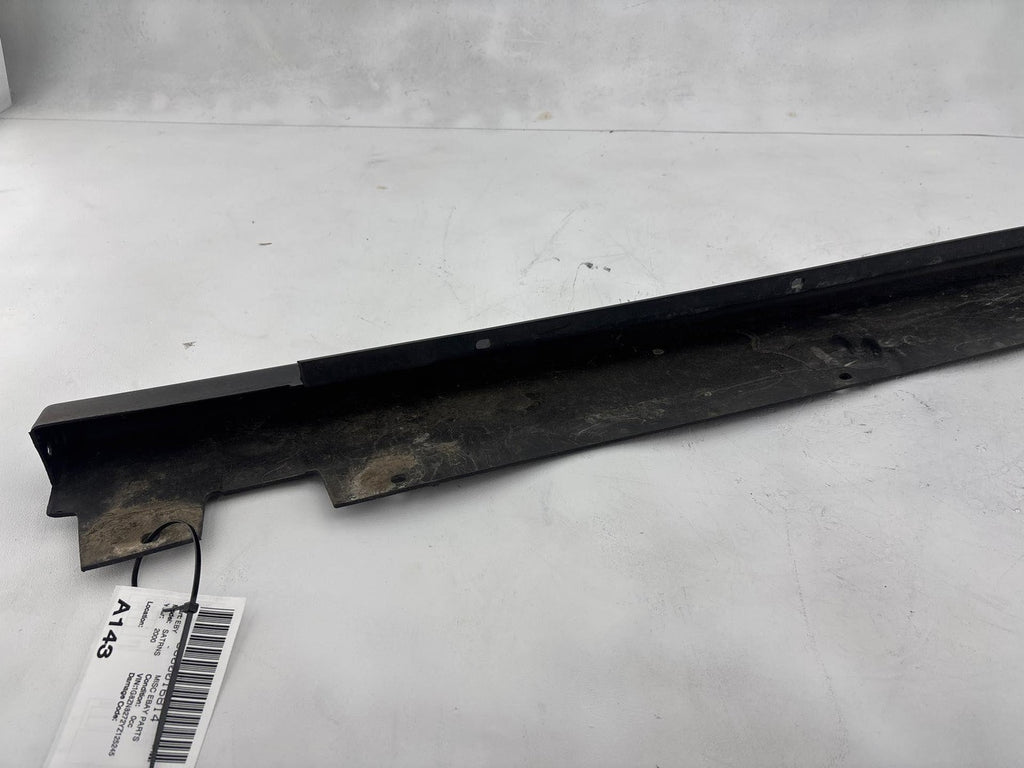 00-02 Saturn S Sw2 Passenger Side Rocker Moulding Oem