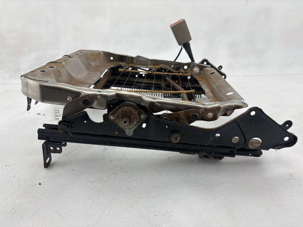 00-02 Saturn Sw2 Front Driver Side Seat Track Frame Oem