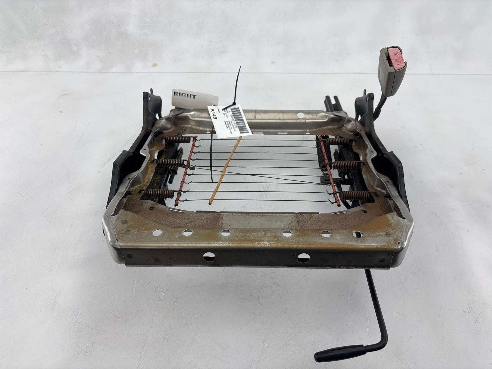 00-02 Saturn Sw2 Front Passenger Side Seat Track Frame Oem