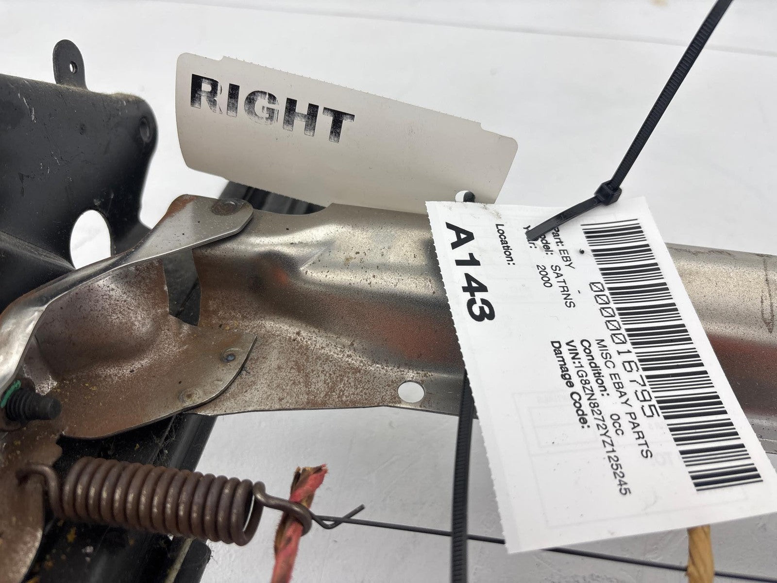 00-02 Saturn Sw2 Front Passenger Side Seat Track Frame Oem