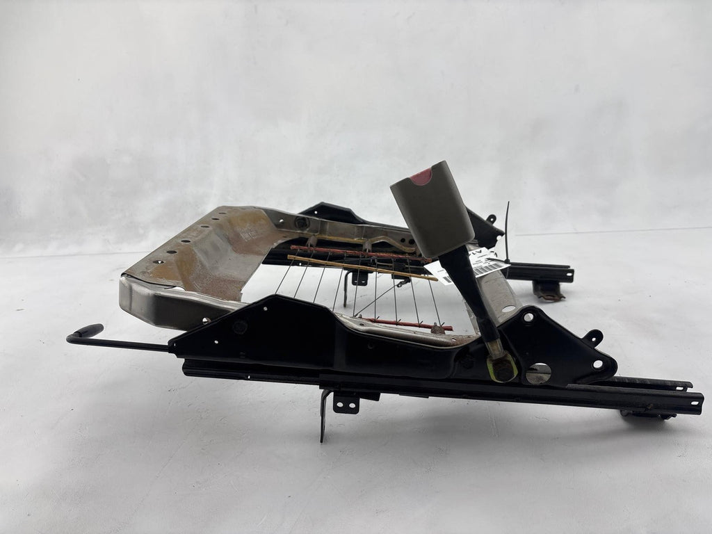 00-02 Saturn Sw2 Front Passenger Side Seat Track Frame Oem
