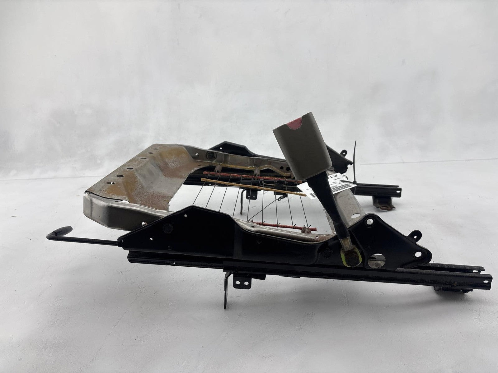 00-02 Saturn Sw2 Front Passenger Side Seat Track Frame Oem