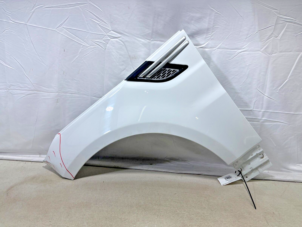 14-17 Land Range Rover Sport (L494) Left Side Fender Cover White (867) *Damage*