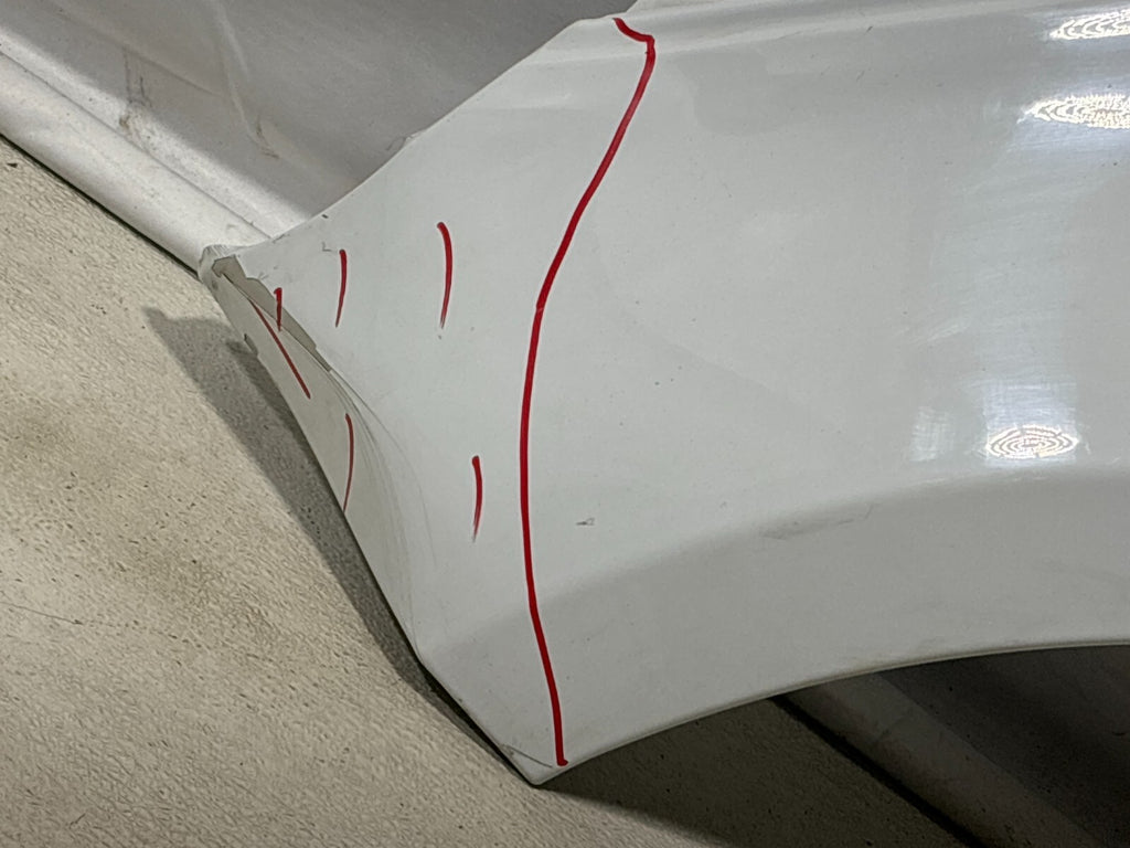 14-17 Land Range Rover Sport (L494) Left Side Fender Cover White (867) *Damage*