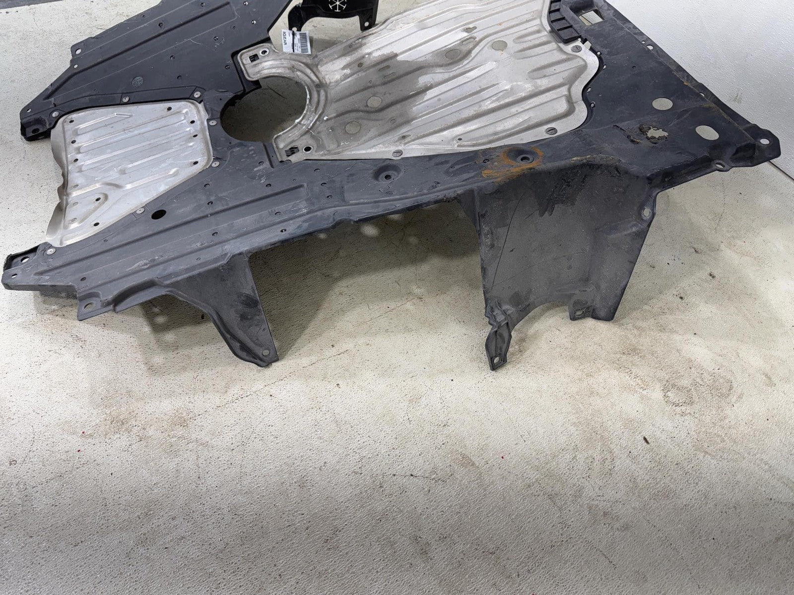 18-22 HONDA ACCORD FRONT ENGINE UNDER COVER SPLASH SHIELD GUARD OEM.