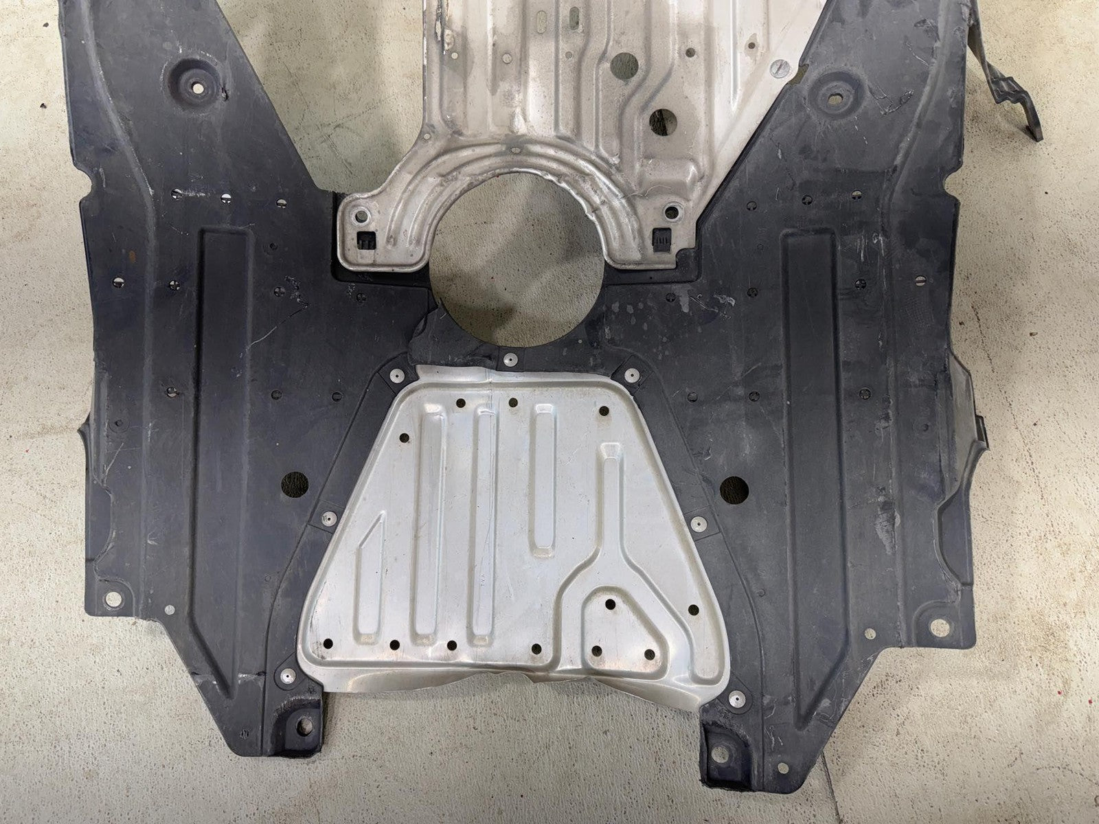 18-22 HONDA ACCORD FRONT ENGINE UNDER COVER SPLASH SHIELD GUARD OEM.