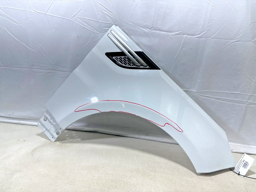 14-17 Land Range Rover Sport (L494) Right Side Fender Cover White (867) *Damage*