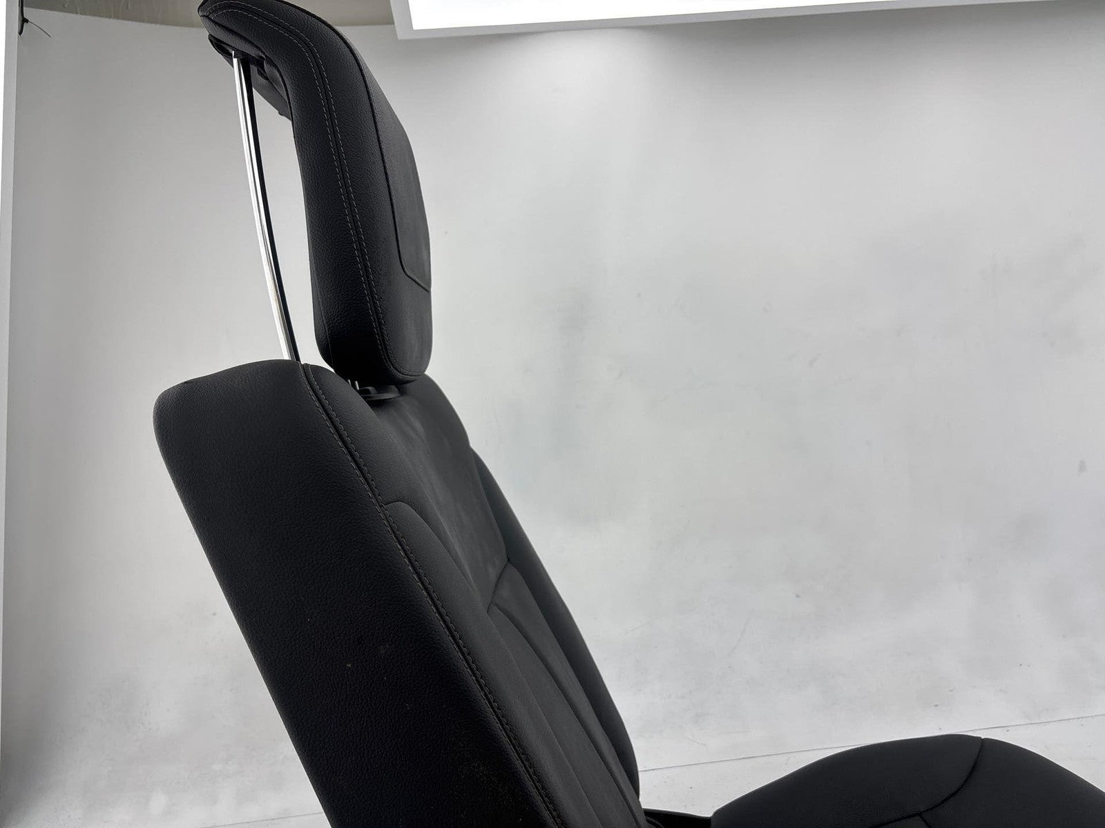 07-12 Mercedes Gl450 Rear Right 3Rd Row Seat Assembly Oem