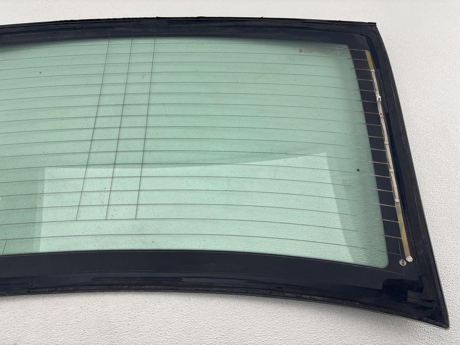 2013-2018 CADILLAC ATS Back Window Glass OEM