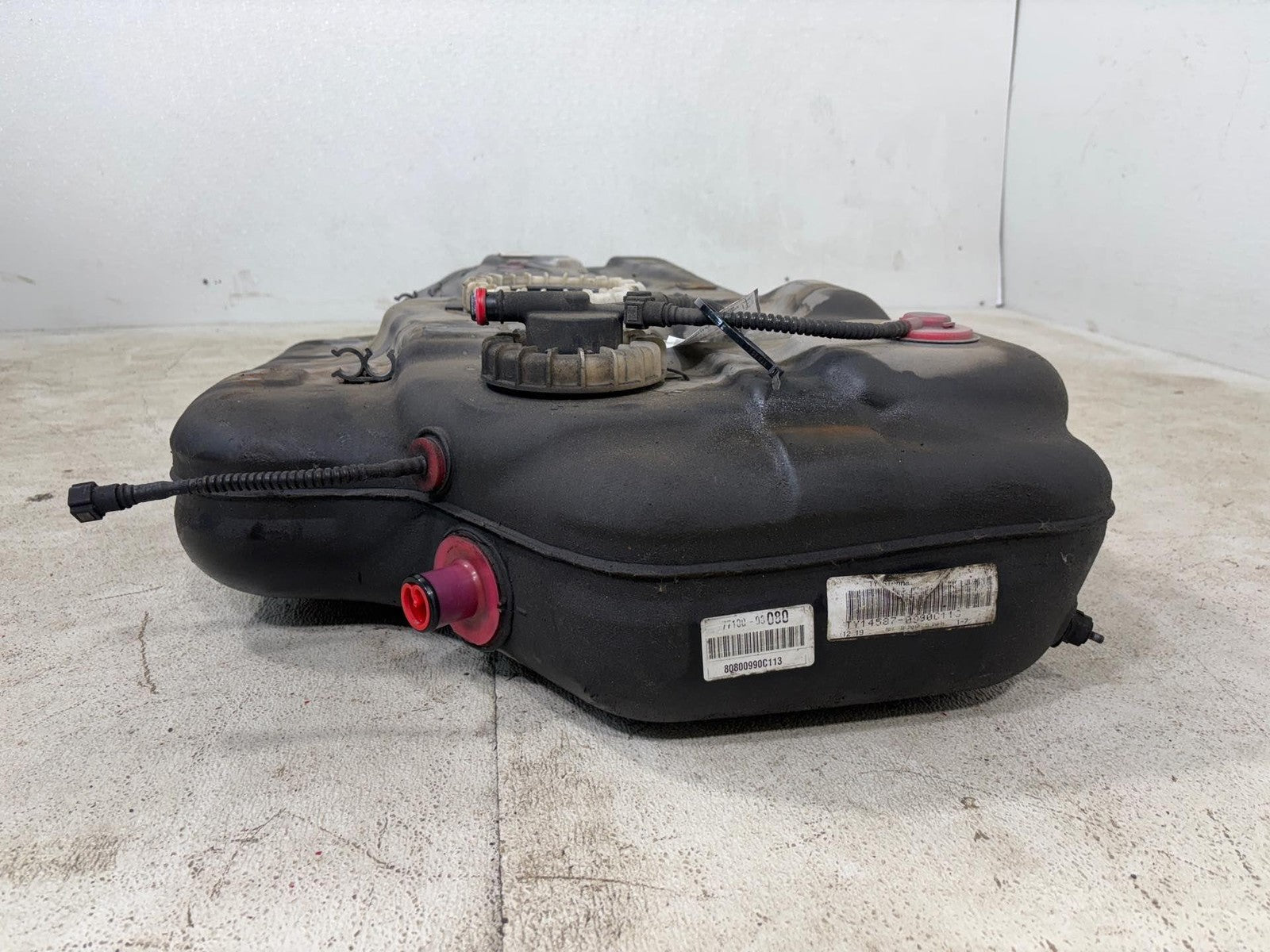 2011-2016 Toyota Sienna Fuel Tank Assembly 3.5L 2Grfe Fwd Oem Used