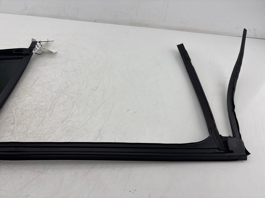 20-24 Lincoln Aviator Rear Right Door Vent Window Glass w/ Run Channel OEM