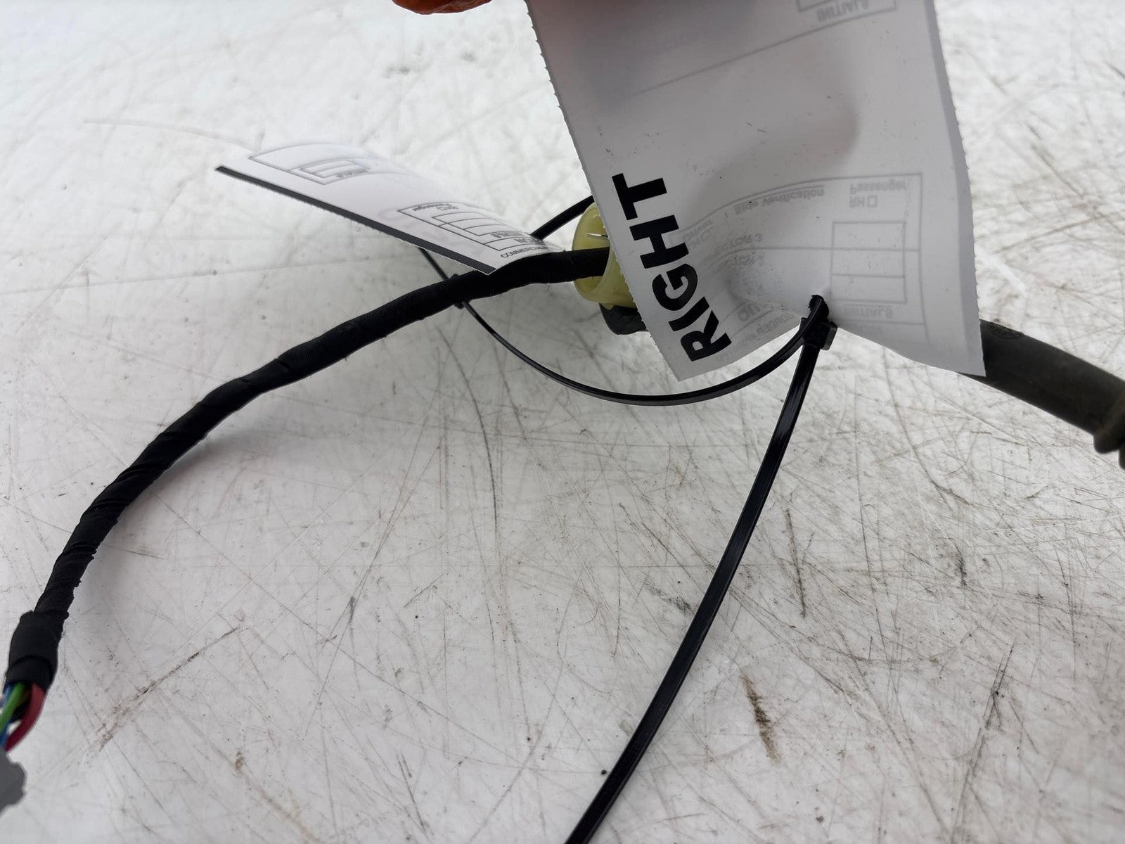 20-25 Lincoln Aviator Rear Right Liftgate Power Lift Shock Cylinder OEM