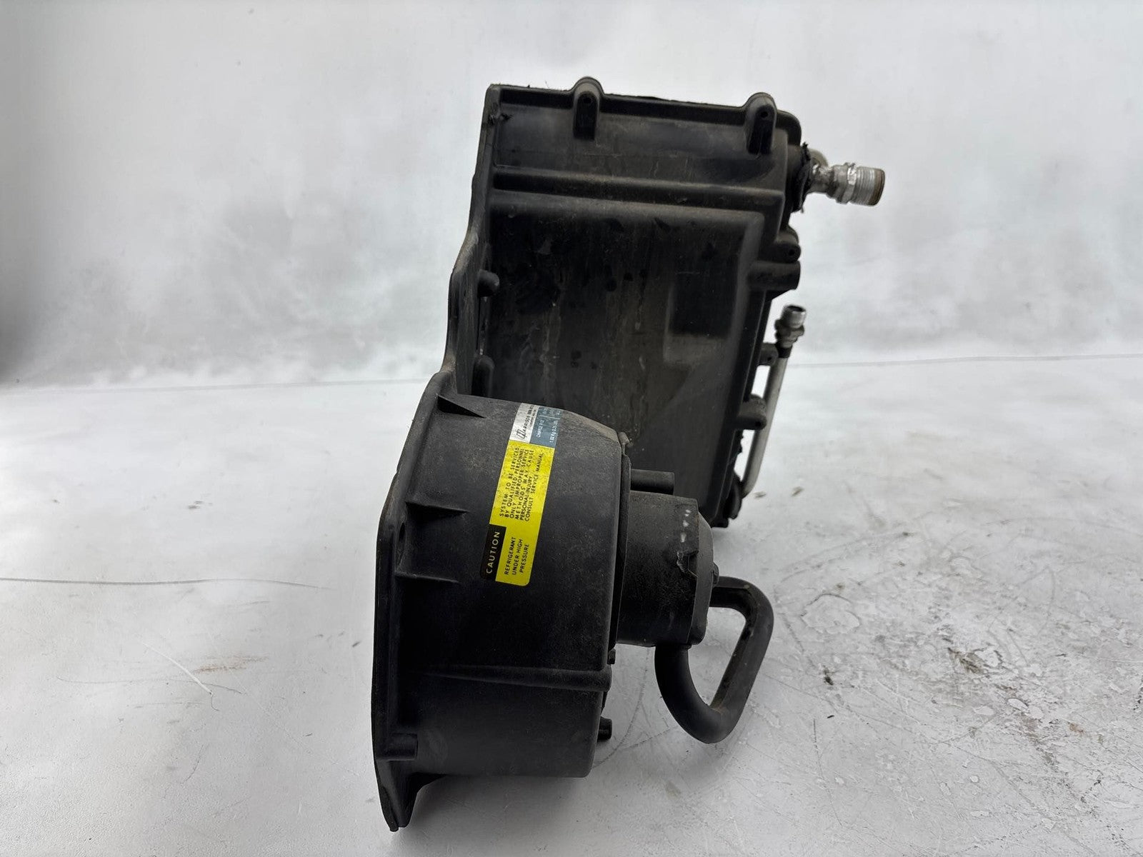 1984-1996 Chevrolet Corvette HVAC Heater Blower Box OEM 52452176