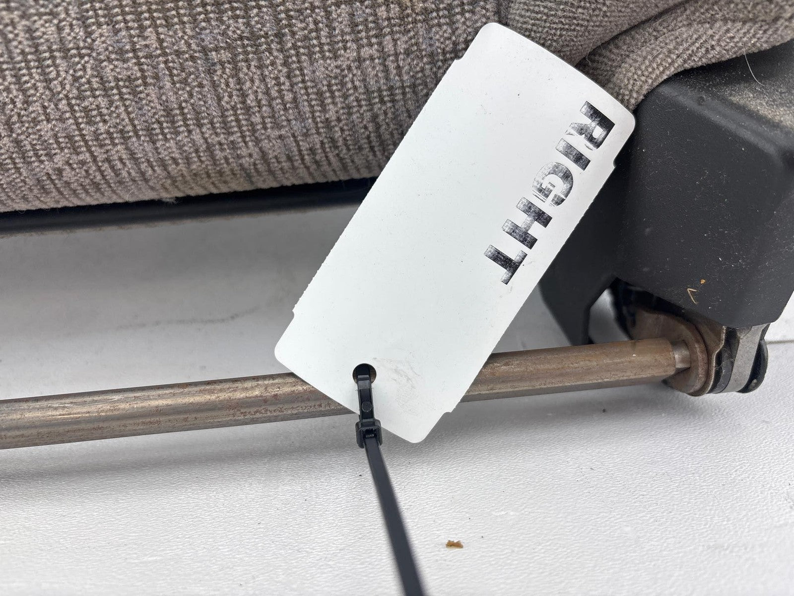 00-02 Saturn Sw2 Front Passenger Side Upper Seat Cushion