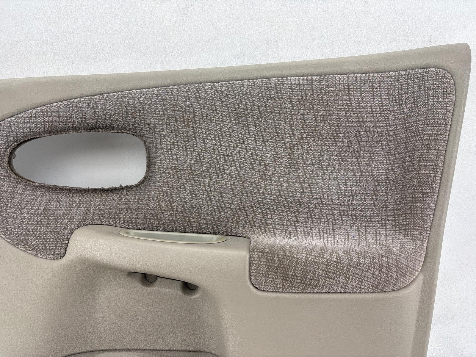 00-02 Saturn Sw2 Front Passenger Side Door Panel Trim Cover