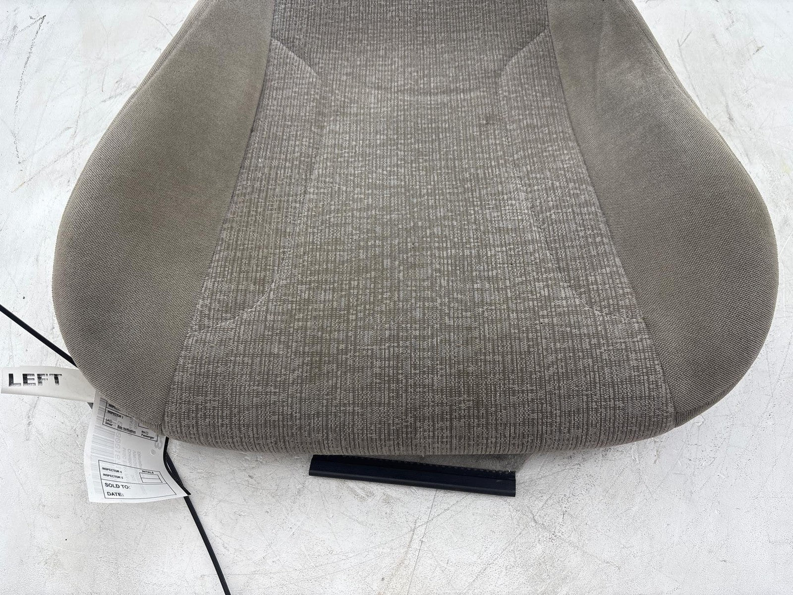 00-02 Saturn Sw2 Front Driver Side Lower Seat Bottom Cushion Oem