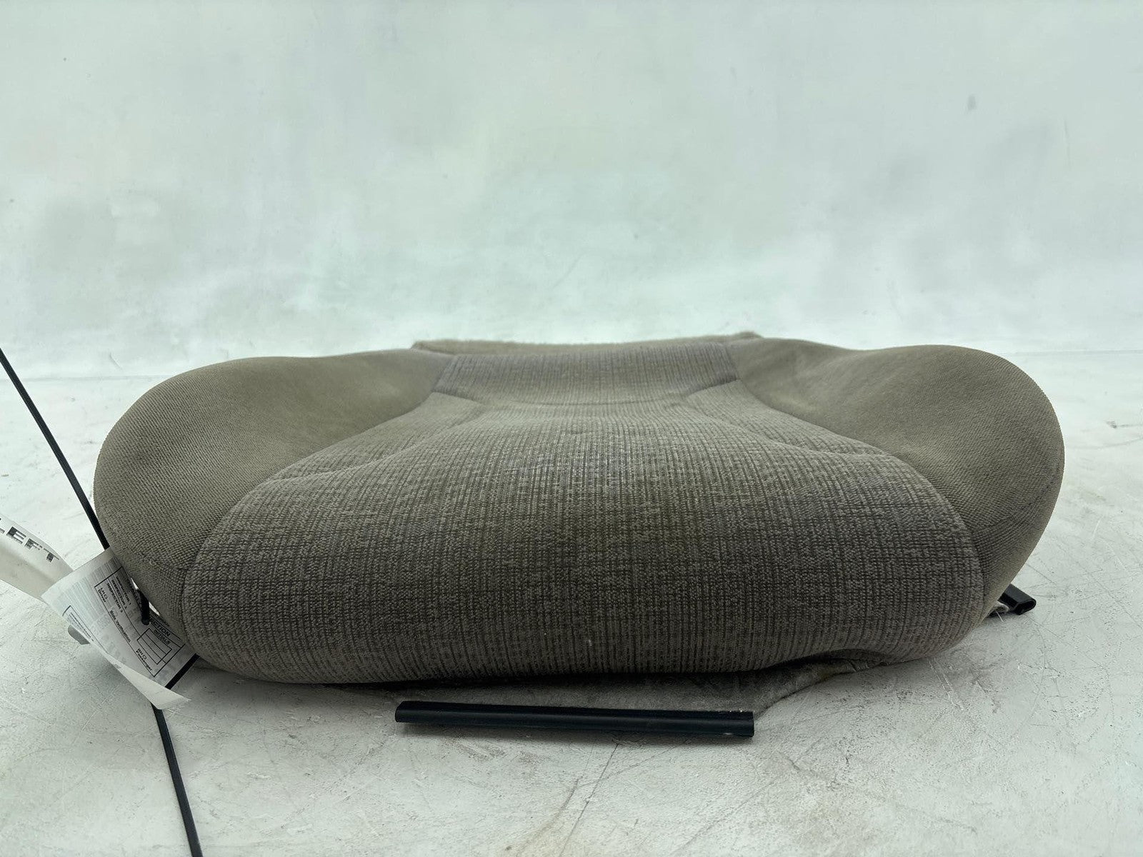 00-02 Saturn Sw2 Front Driver Side Lower Seat Bottom Cushion Oem