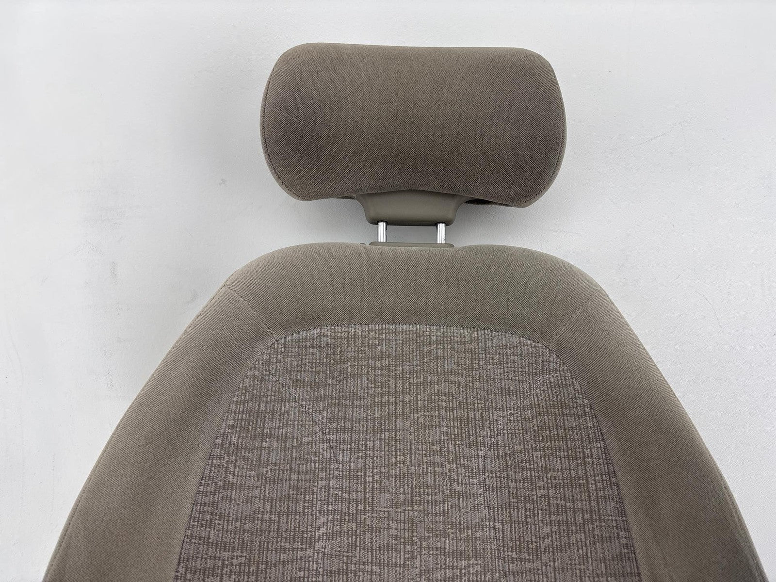 00-02 Saturn Sw2 Front Driver Side Upper Seat Cushion Oem