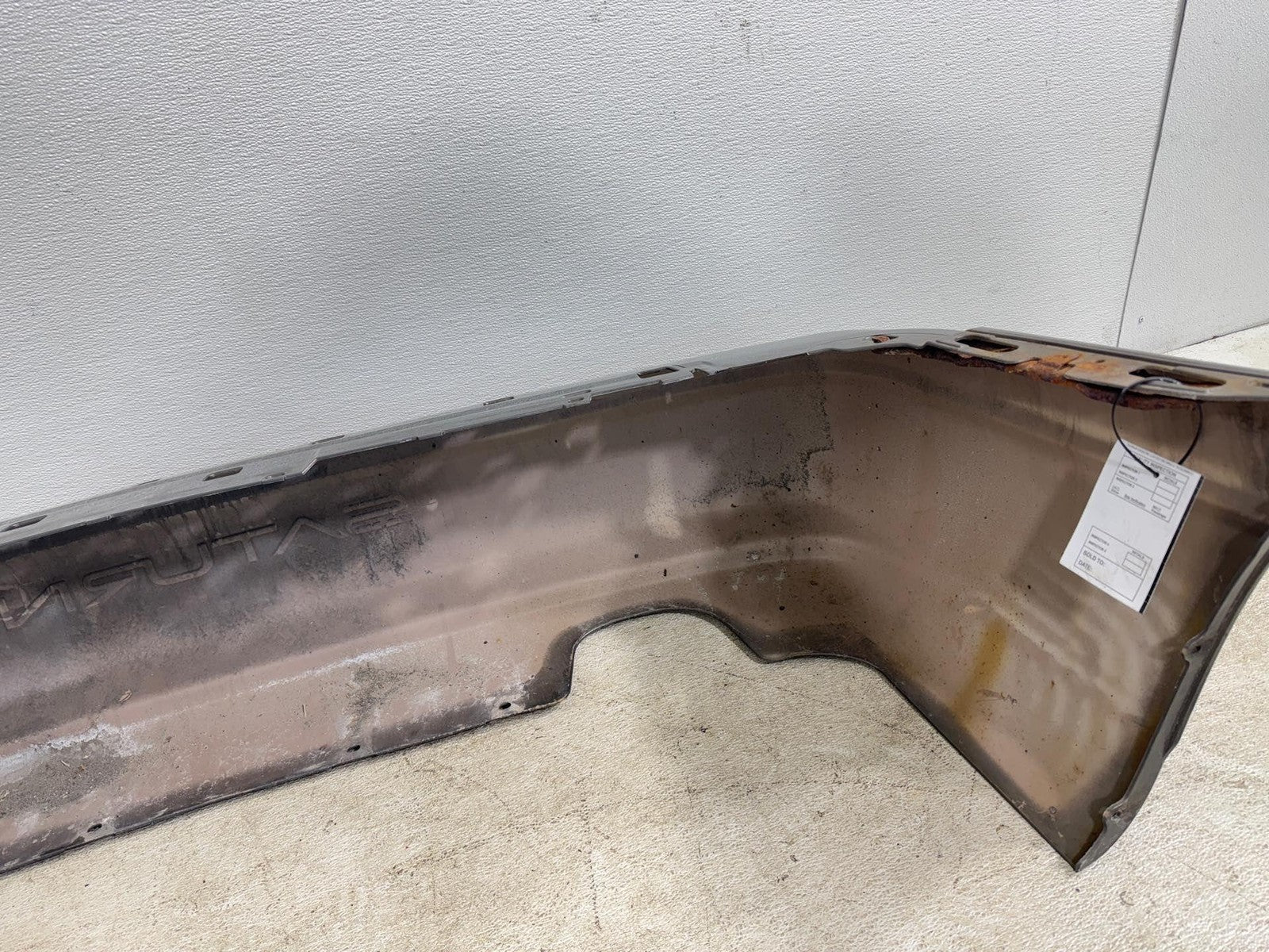 00-01 Saturn Sw2 Rear Bumper Cover Oem