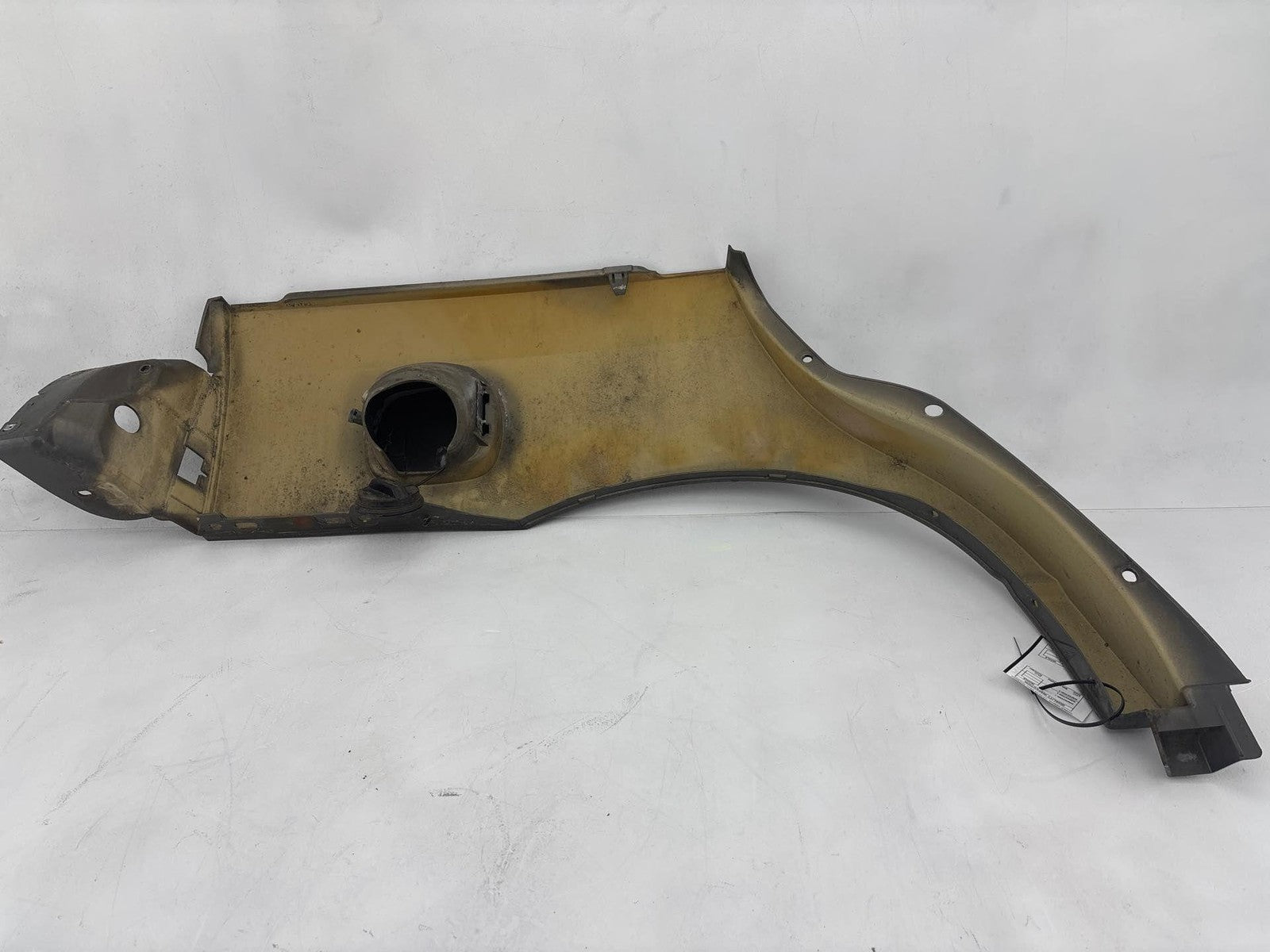 00-01 Saturn Sw2 Driver Side Rear Quarter Fender Cover Panel Oem